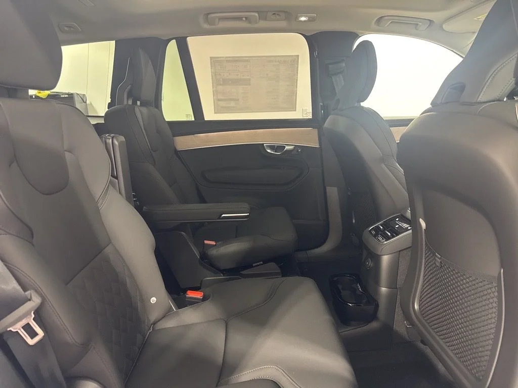 New 2026 Gray Metallic Volvo T8 Plus image 25