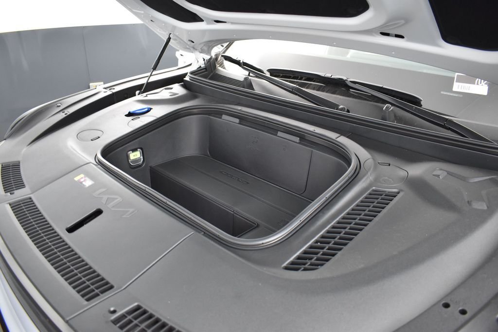 New 2026 Glacial White Pearl / Black Ro Kia GT-Line AWD image 24