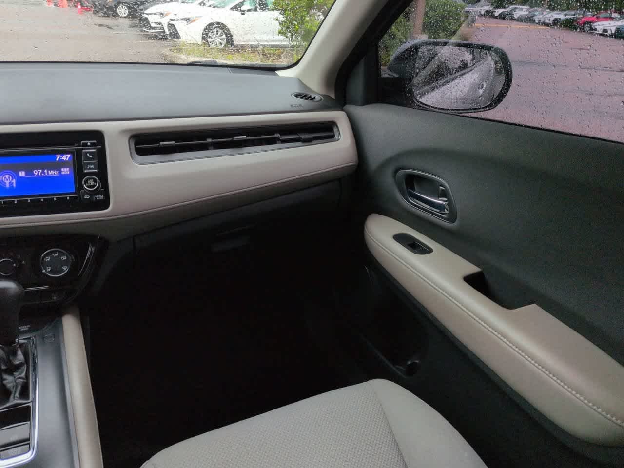 Used 2021 Lunar Silver Metallic Honda LX image 16