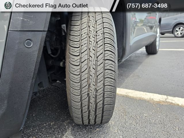 Used 2021 Sting-Gray Clearcoat Jeep Latitude image 14