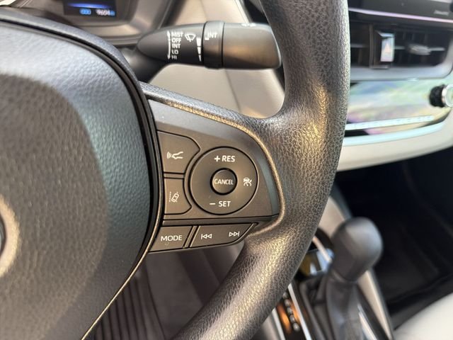 Certified Used 2022 White Toyota LE image 17
