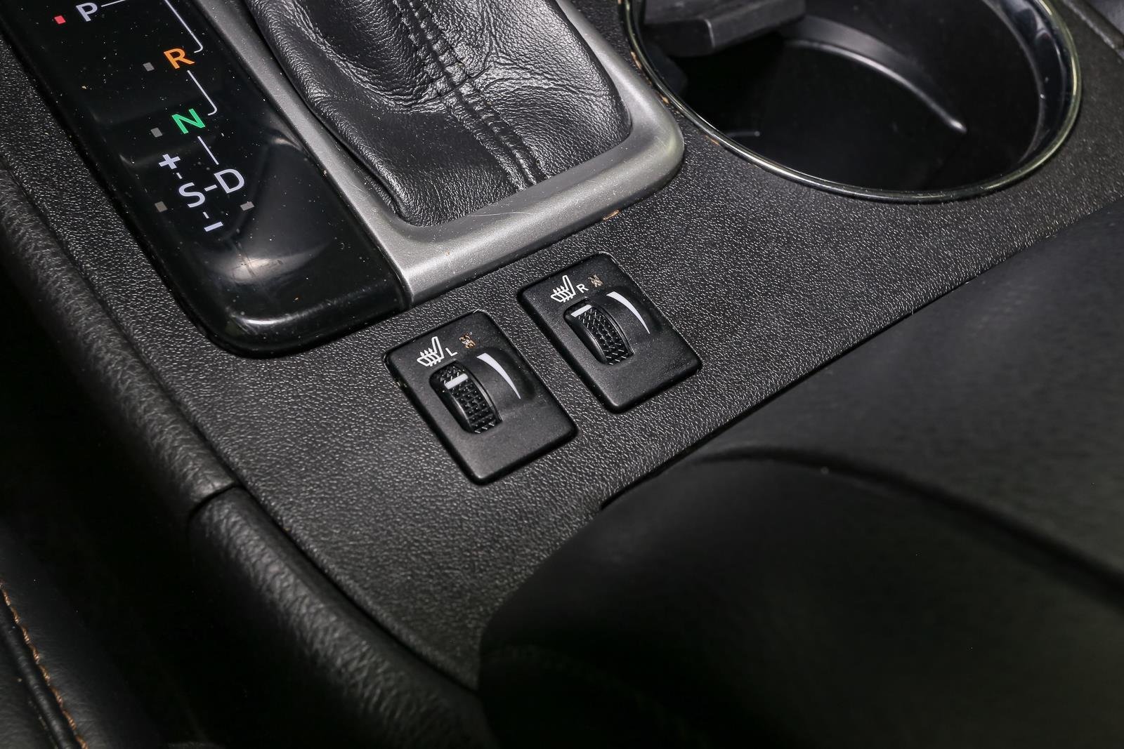 Used 2017 Midnight Black Metallic TOYOTA  image 32