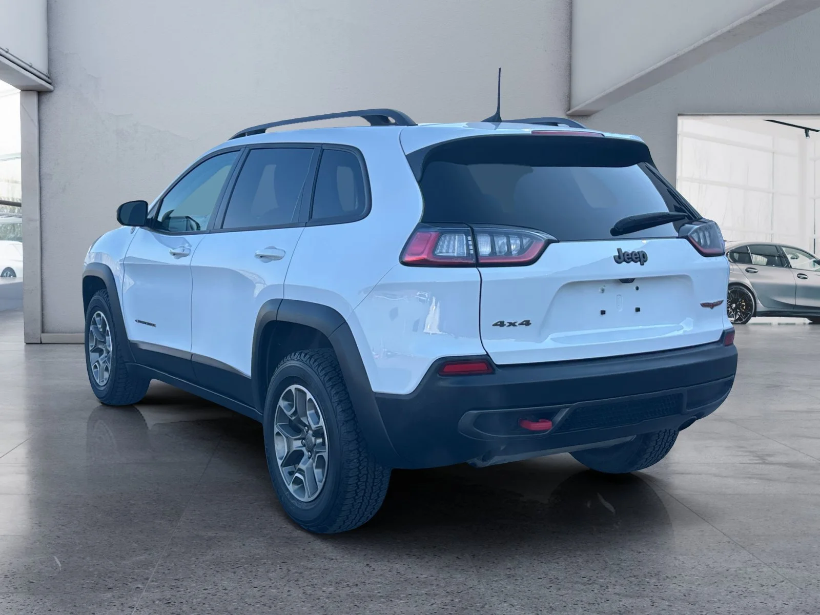 Used 2020 White Jeep Trailhawk image 3