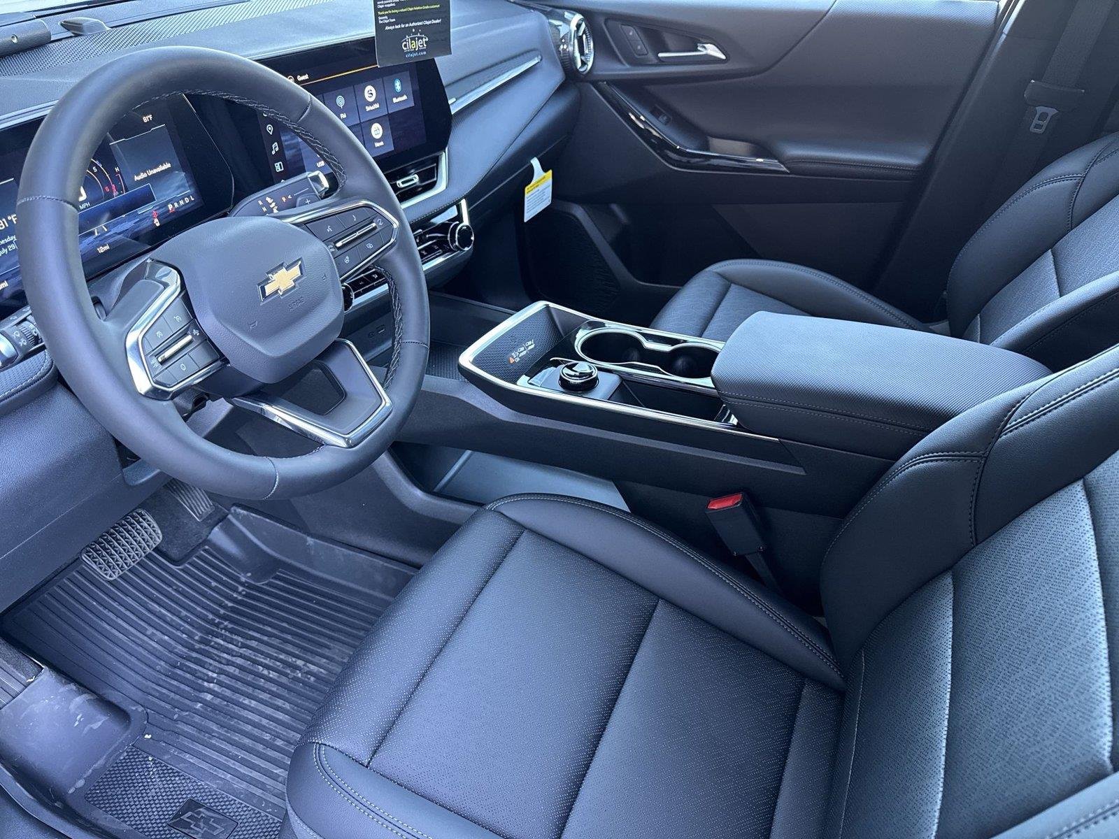2027 Chevrolet Equinox LT - Photo 10