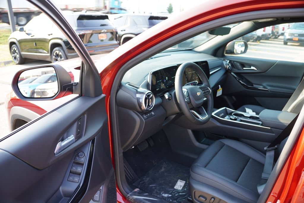 2027 Chevrolet Equinox LT - Photo 10