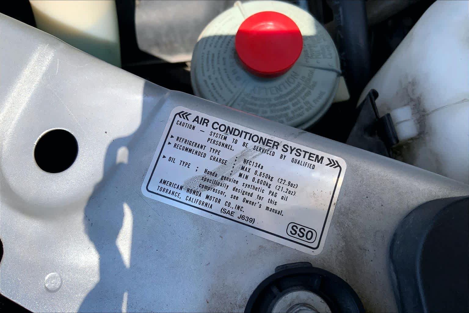 Used 2013 Alabaster Silver Metallic Honda EX image 32