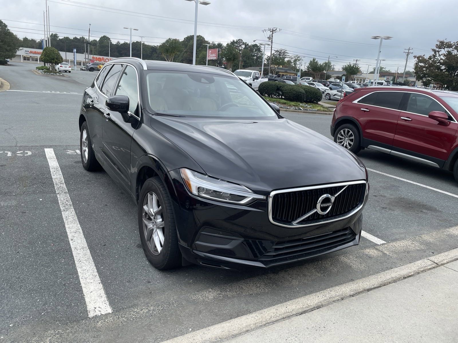 Used 2019  Volvo  image 4