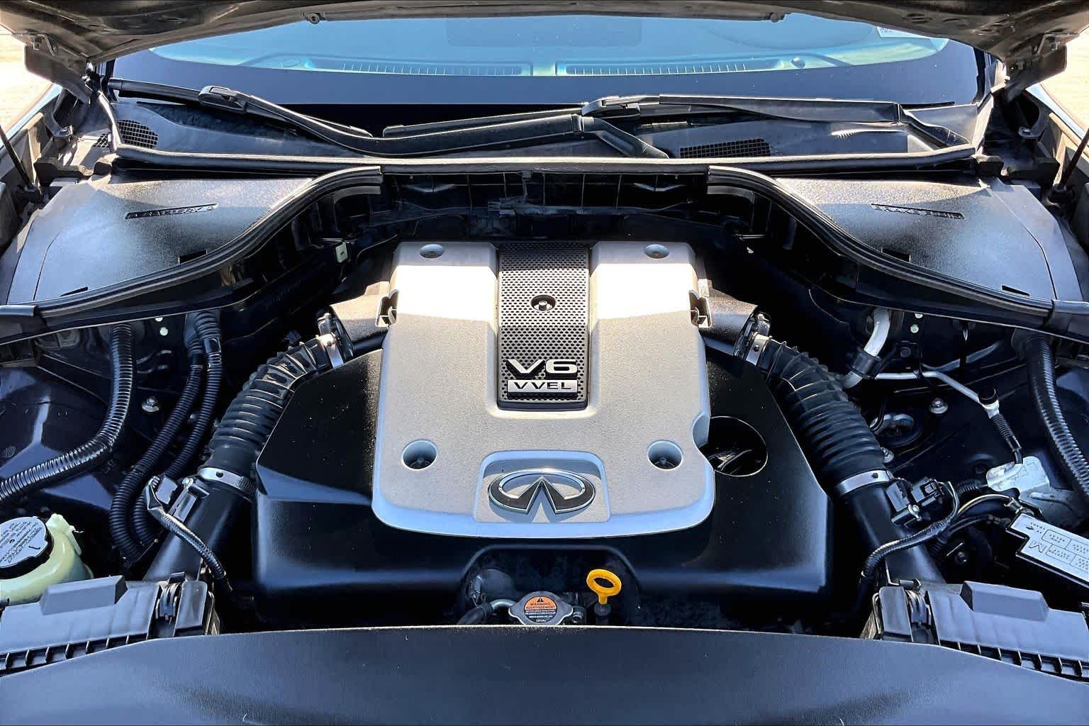 Used 2012 Malbec Black INFINITI  image 26