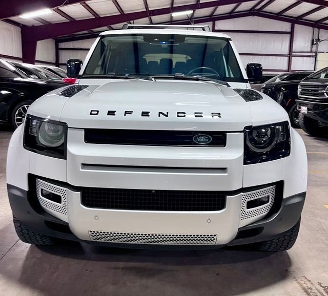 Used 2020 White Land Rover SE image 9