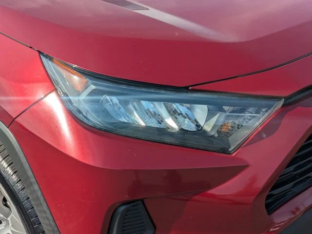 Used 2020 Red Toyota LE image 9