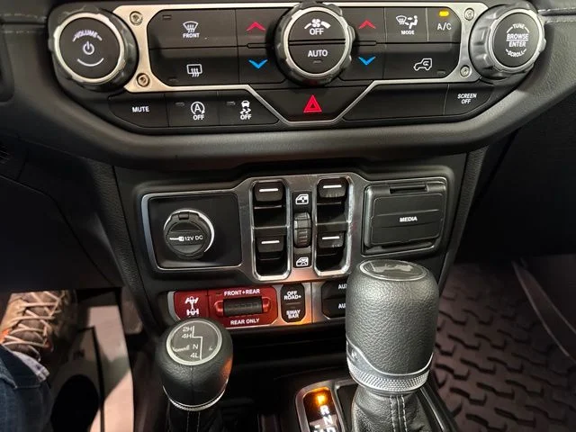 Used 2025 Gray Jeep Rubicon image 14