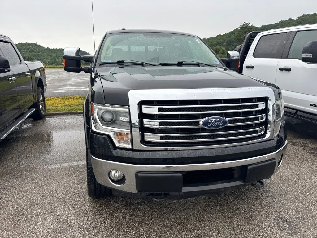 Used 2013 Tuxedo Black Metallic Ford Lariat image 9
