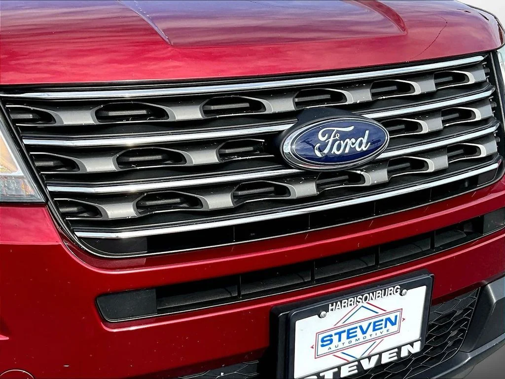 Used 2016 Red Ford Base image 30