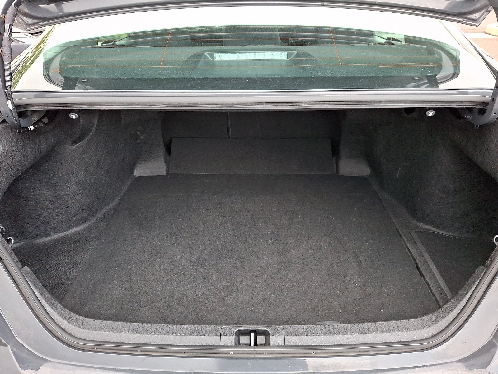 Used 2025 Underground Toyota LE image 28