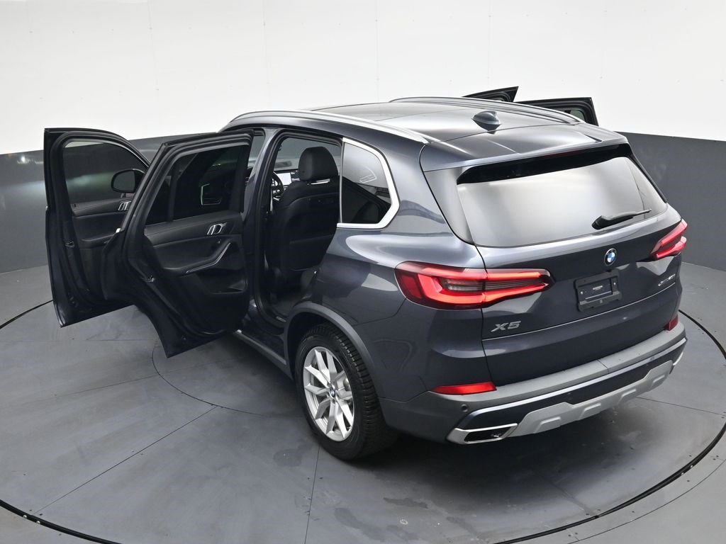 Used 2020 Arctic Gray Metallic BMW xDrive40i image 42