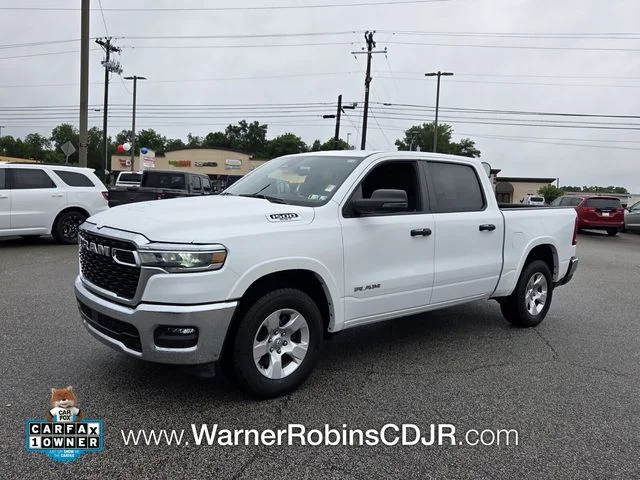 Used 2025 White Ram Big Horn/Lone Star image 3