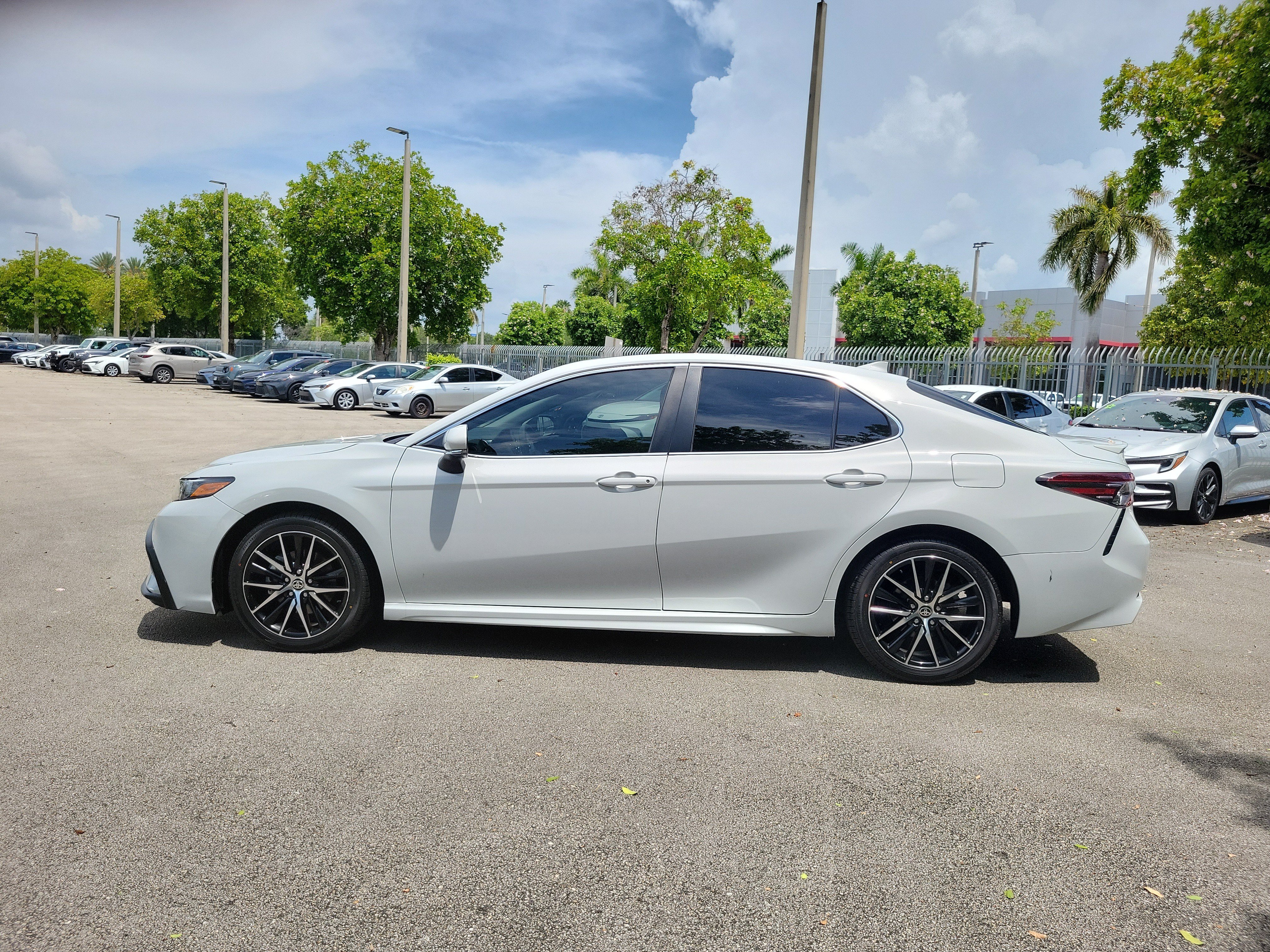 Used 2024 Ice Toyota SE image 8