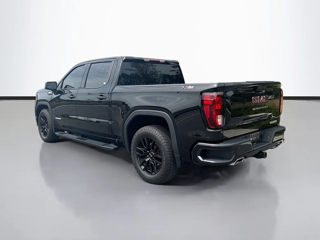 Used 2024 Onyx Black GMC Elevation image 5