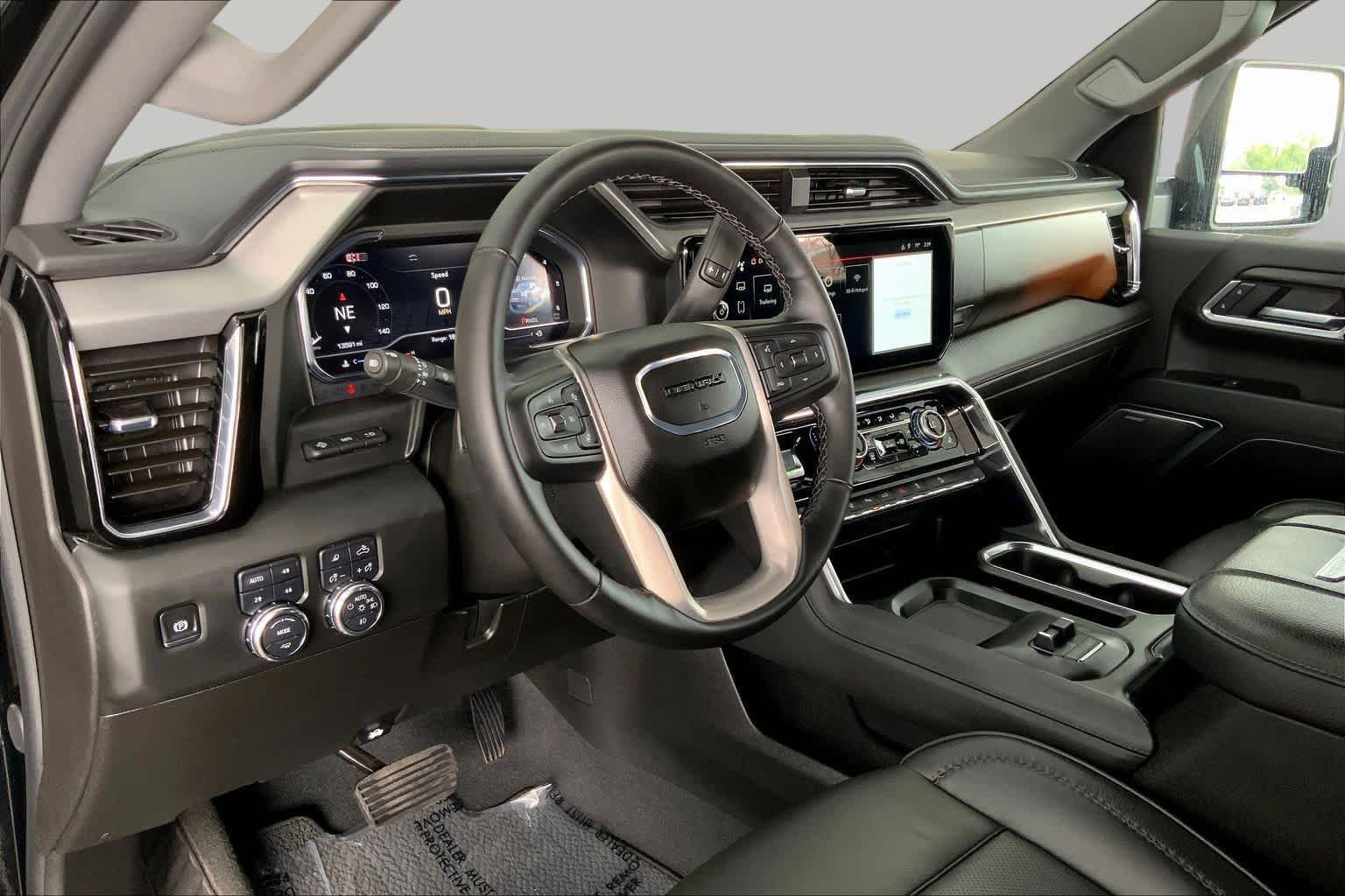Used 2025 Onyx Black GMC Denali image 18