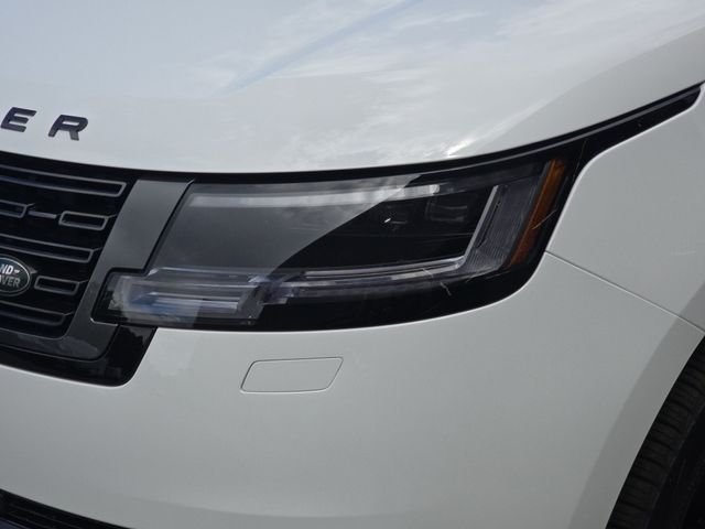 New 2026 Fuji White Land Rover SE image 21