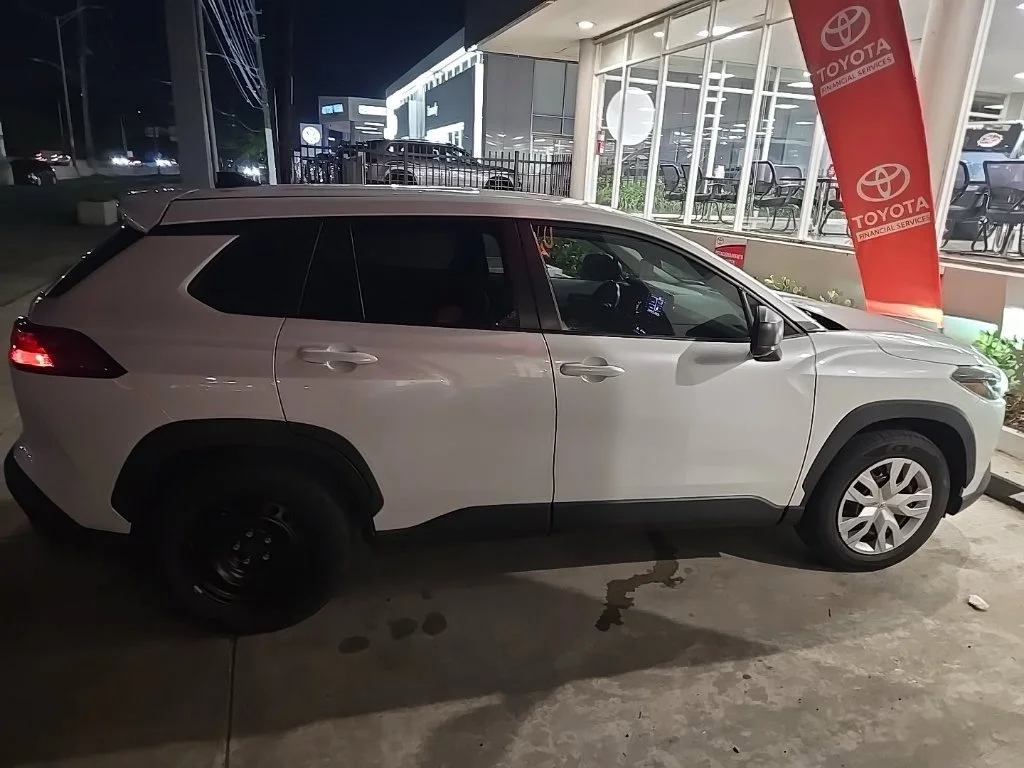 Used 2022 Beige Toyota L image 4