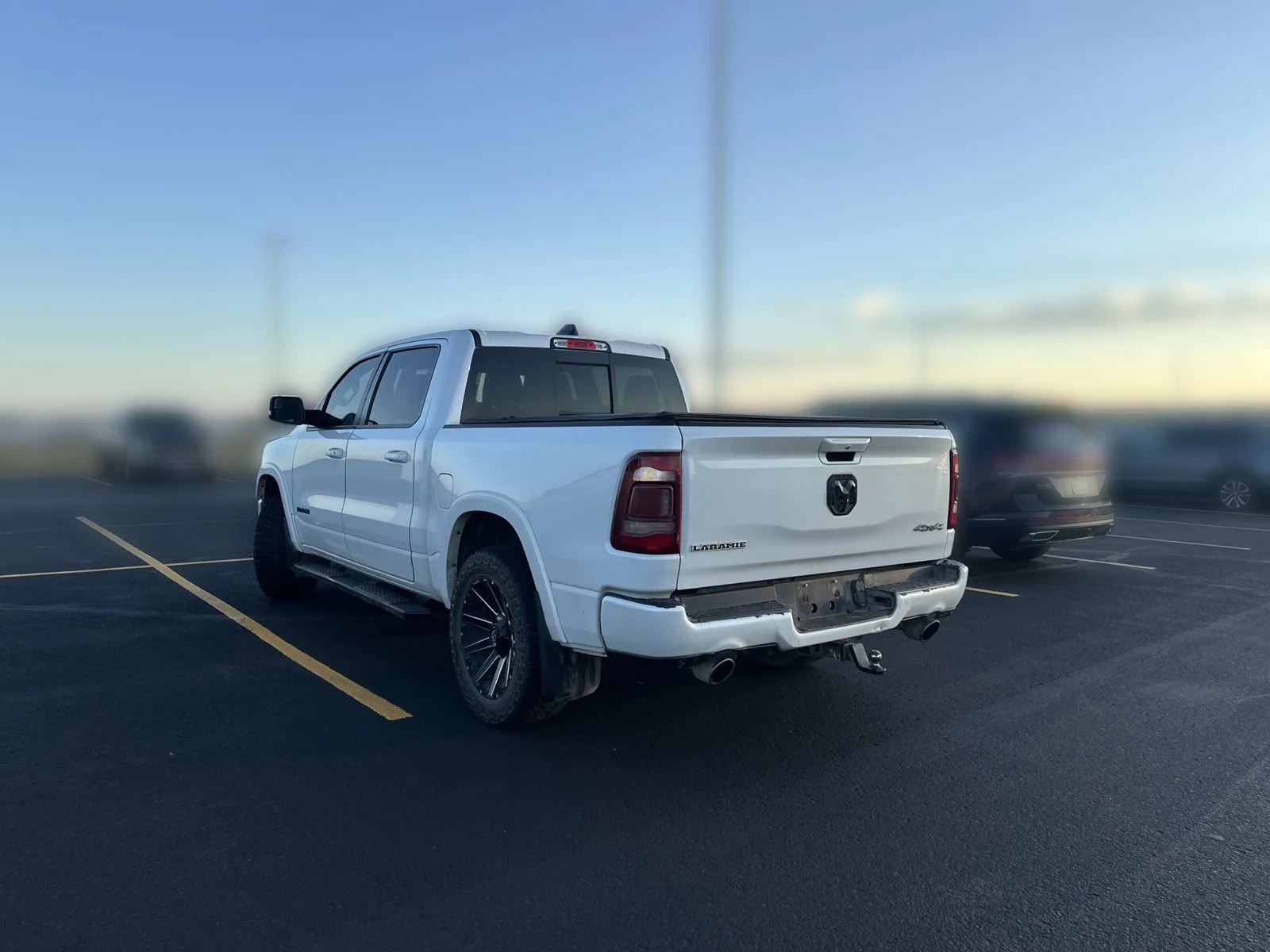 Used 2019 Off-white Ram Laramie image 4