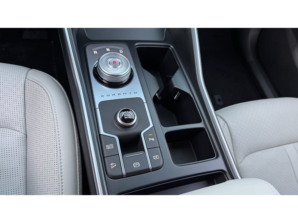 New 2026 Interstellar Gray Kia EX image 24