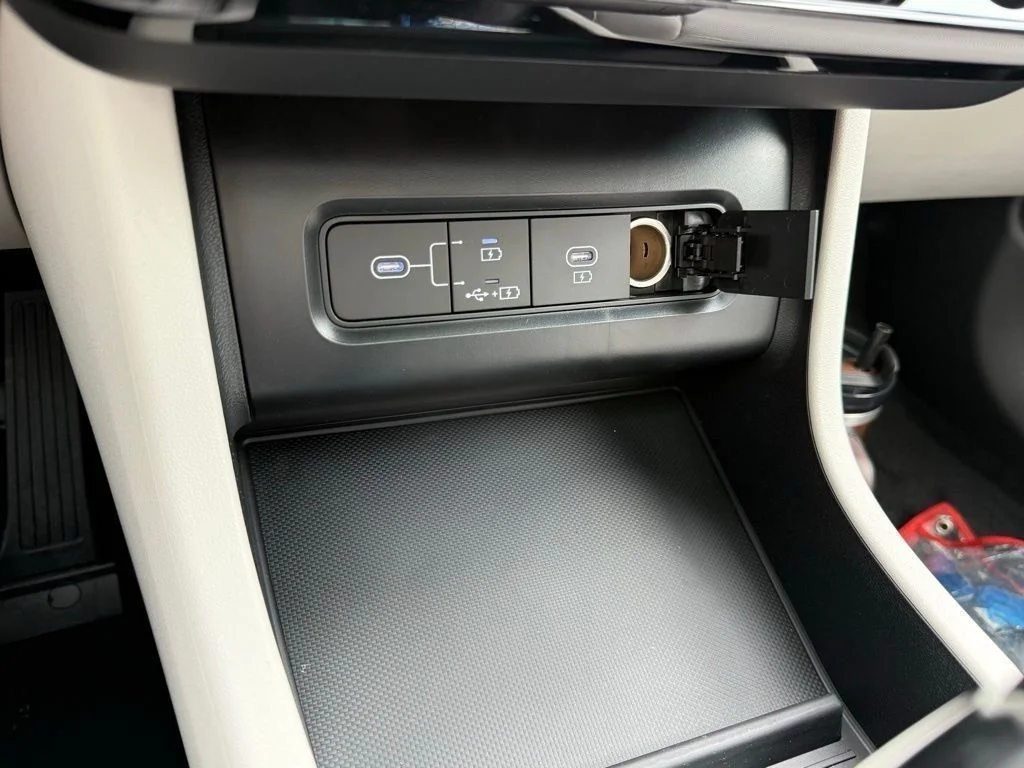Used 2025 Silver Hyundai Limited image 21