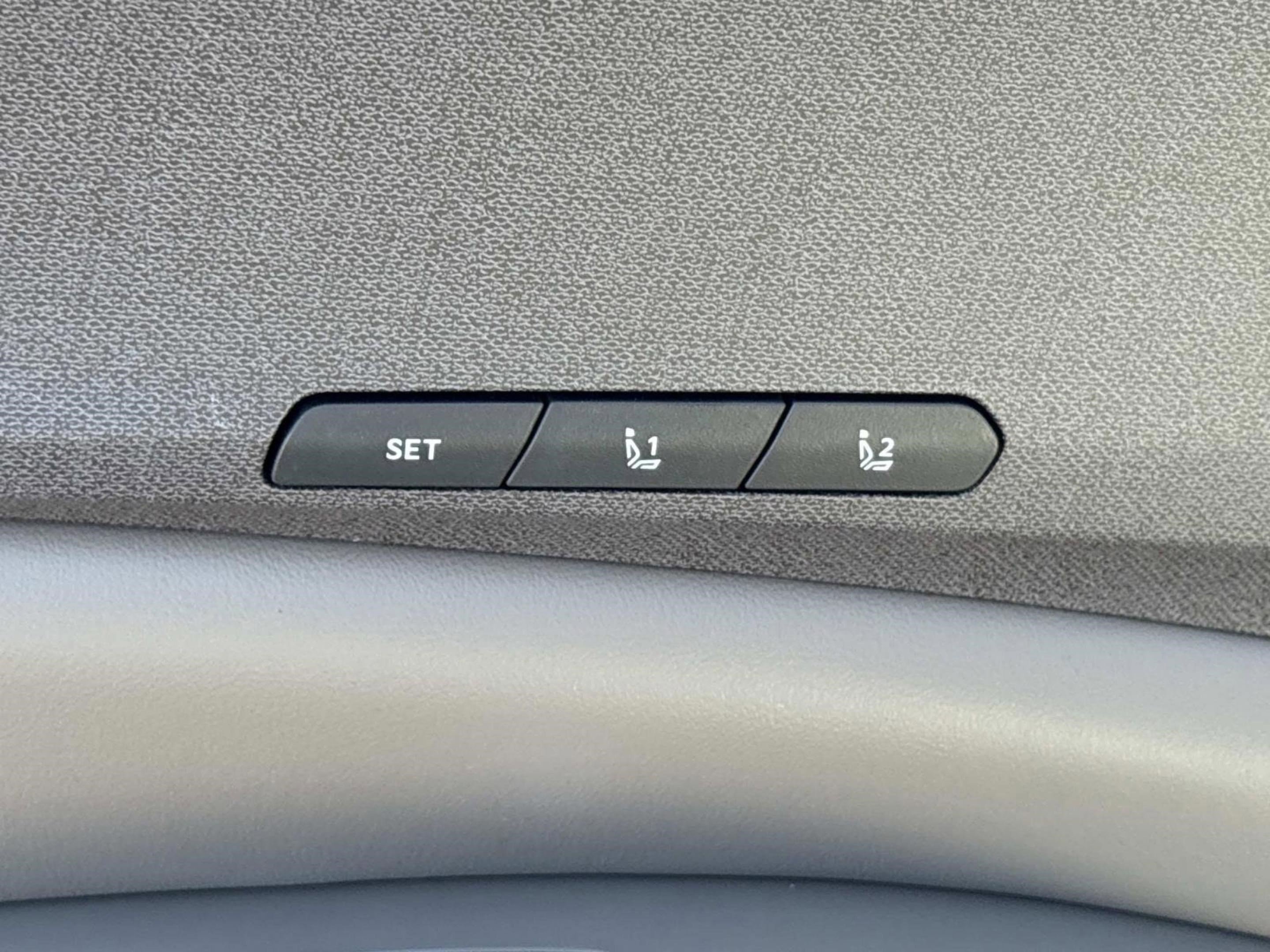 New 2026 Ivory Silver Kia EX image 17