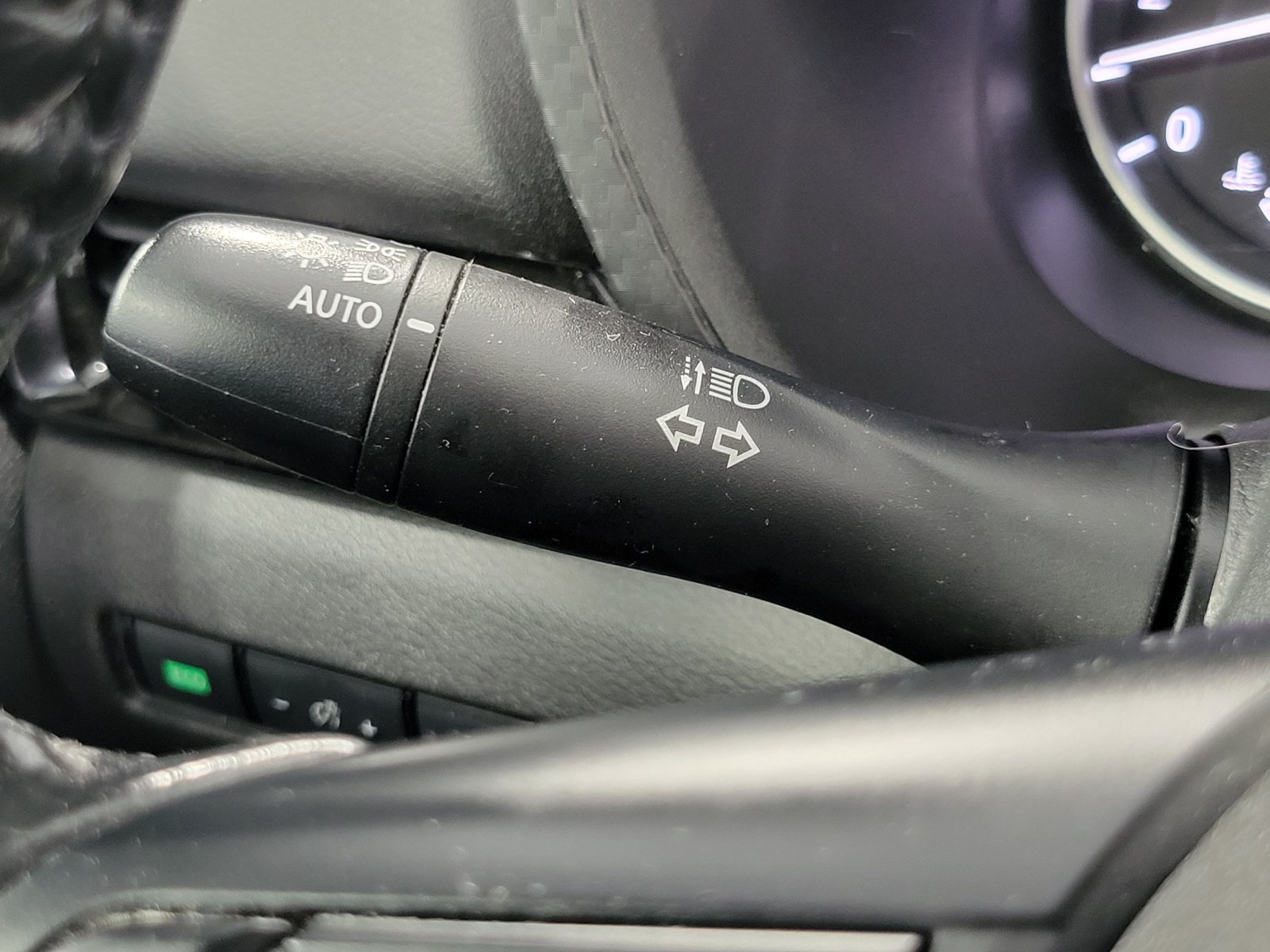Used 2022 Blue Nissan SV image 16