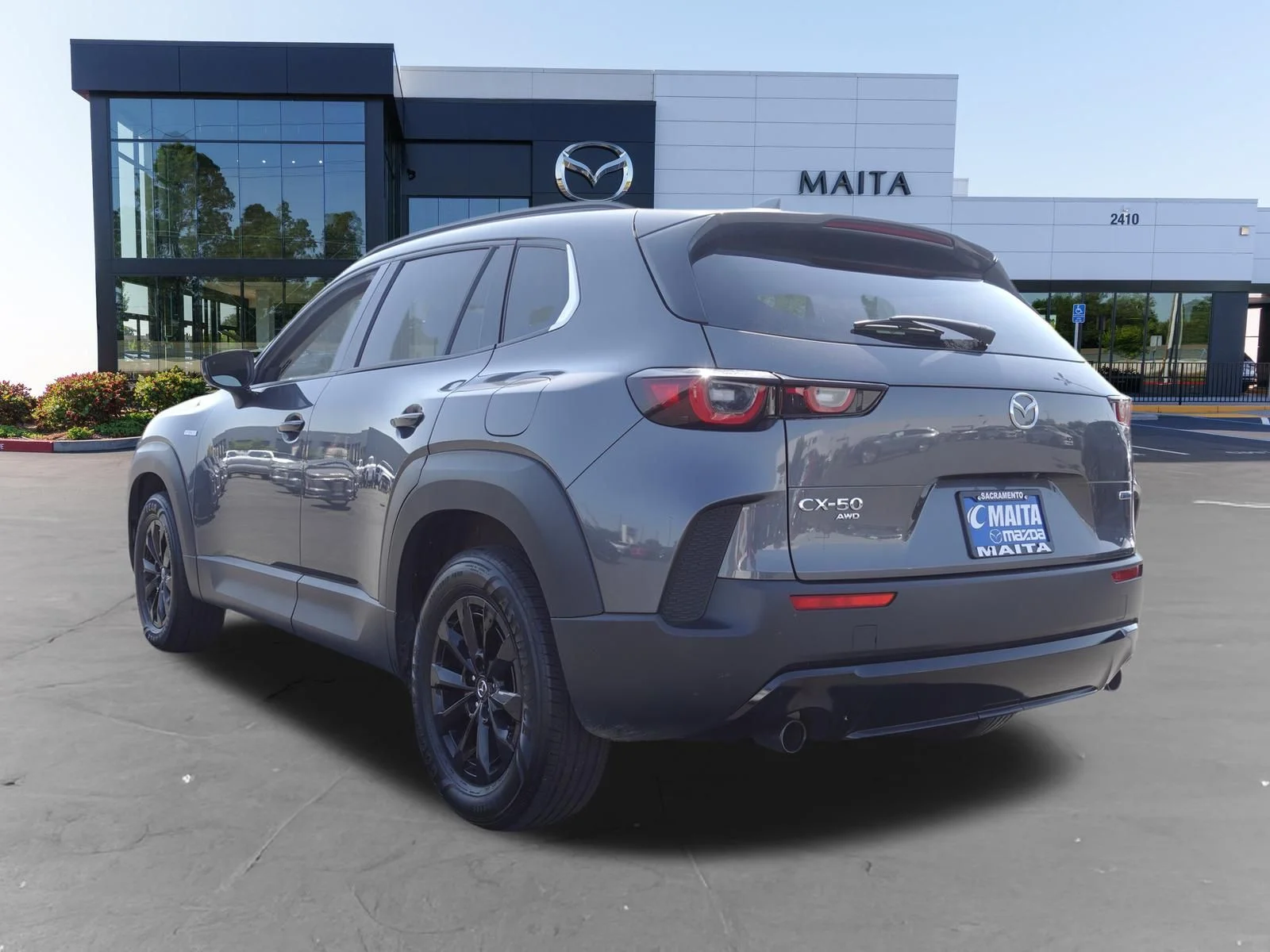 Certified Used 2025 Machine Gray Metallic Mazda Premium image 7
