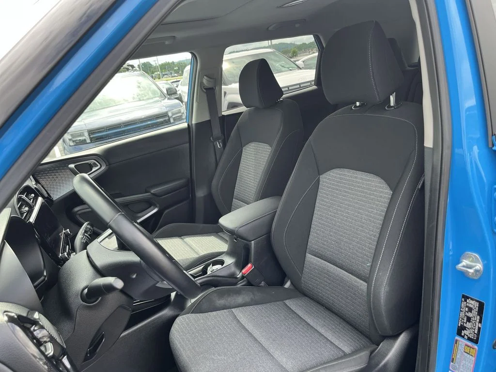 Used 2023 Blue Kia EX image 17