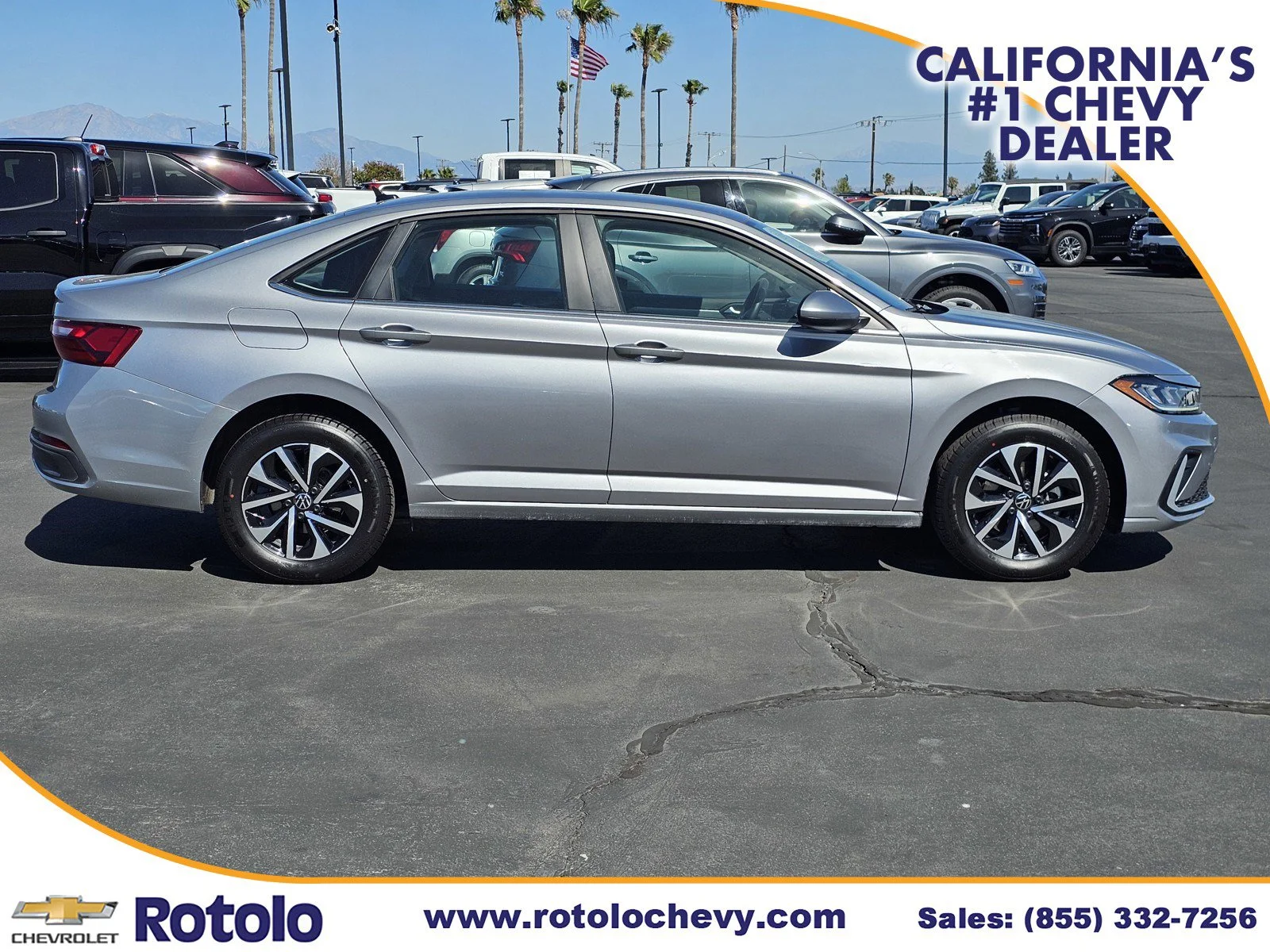 Used 2025  Volkswagen S image 8