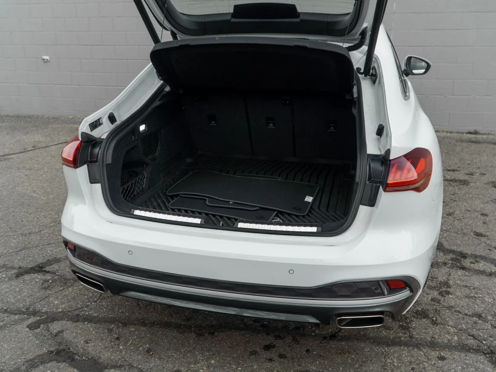 Used 2025 Glacier White Audi  image 14