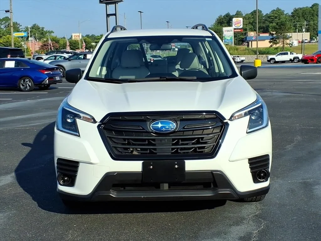 Used 2023 White Subaru  image 2