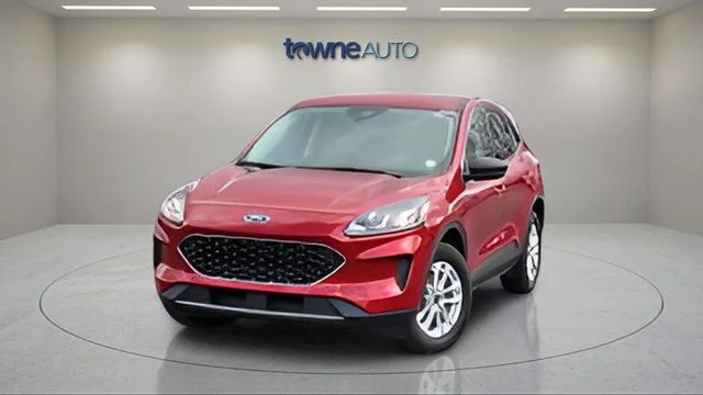 Used 2022 Red Ford SE image 9