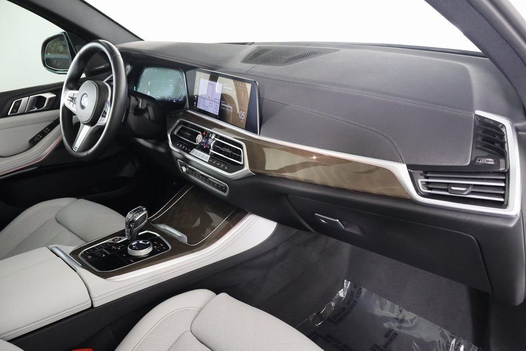 Certified Used 2023 Mineral White Metallic BMW xDrive40i image 9