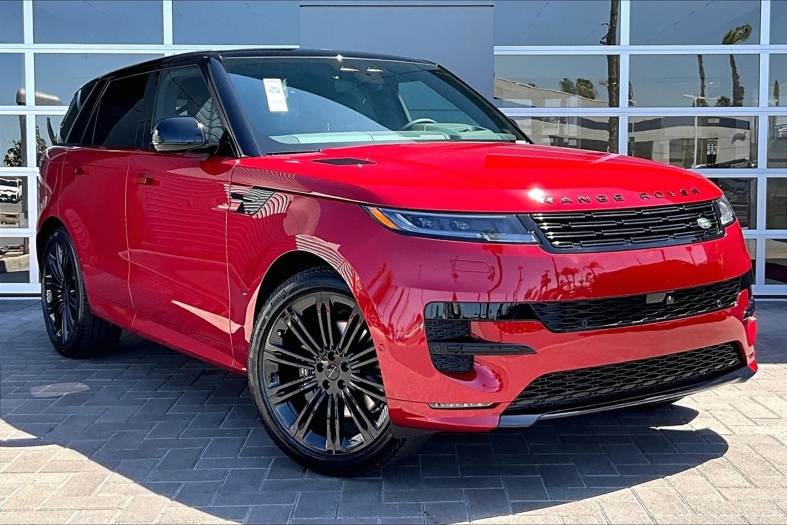 New 2026 Firenze Red Land Rover Dynamic SE image 2