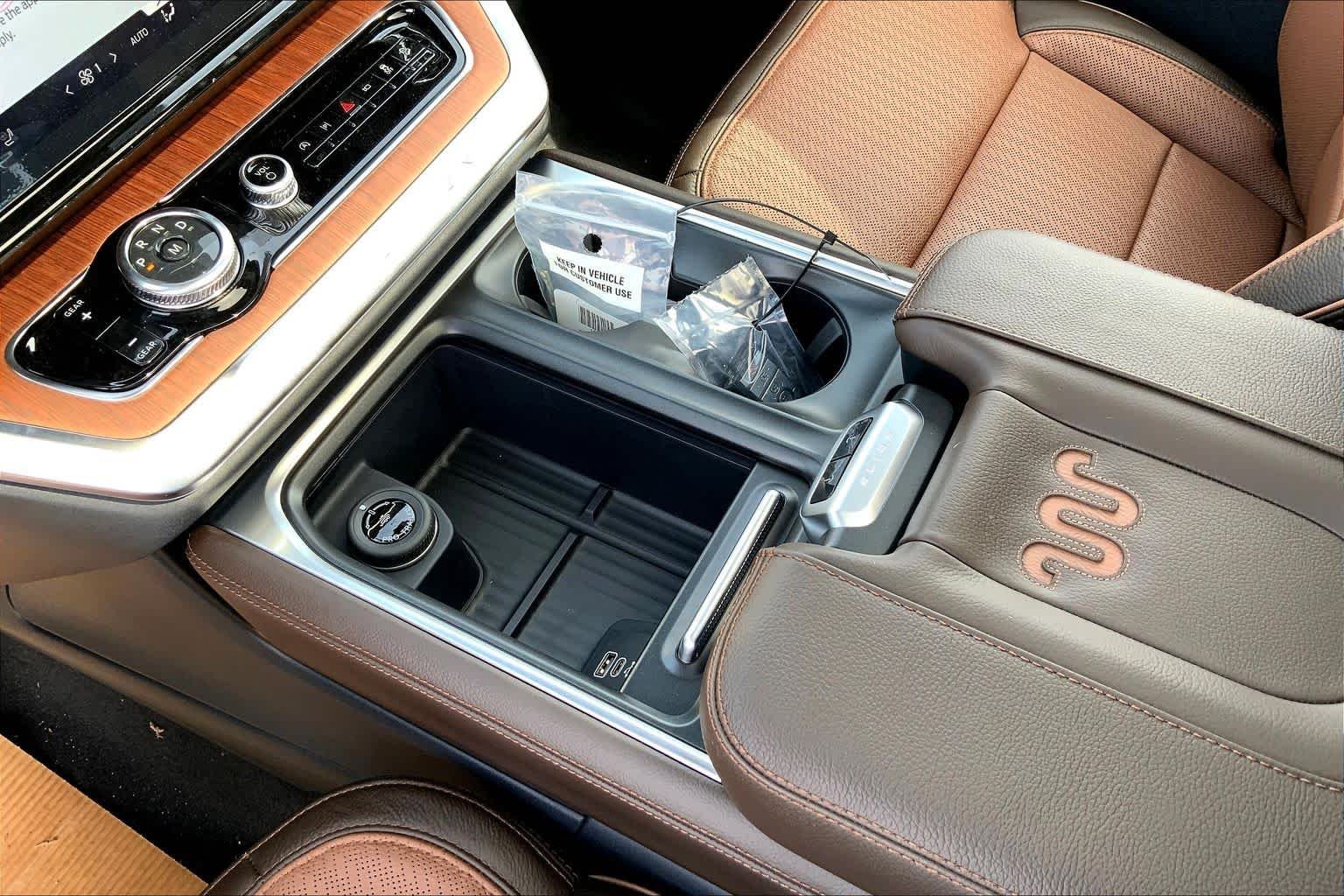 New 2026 Agate Black Metallic Ford King Ranch® image 5