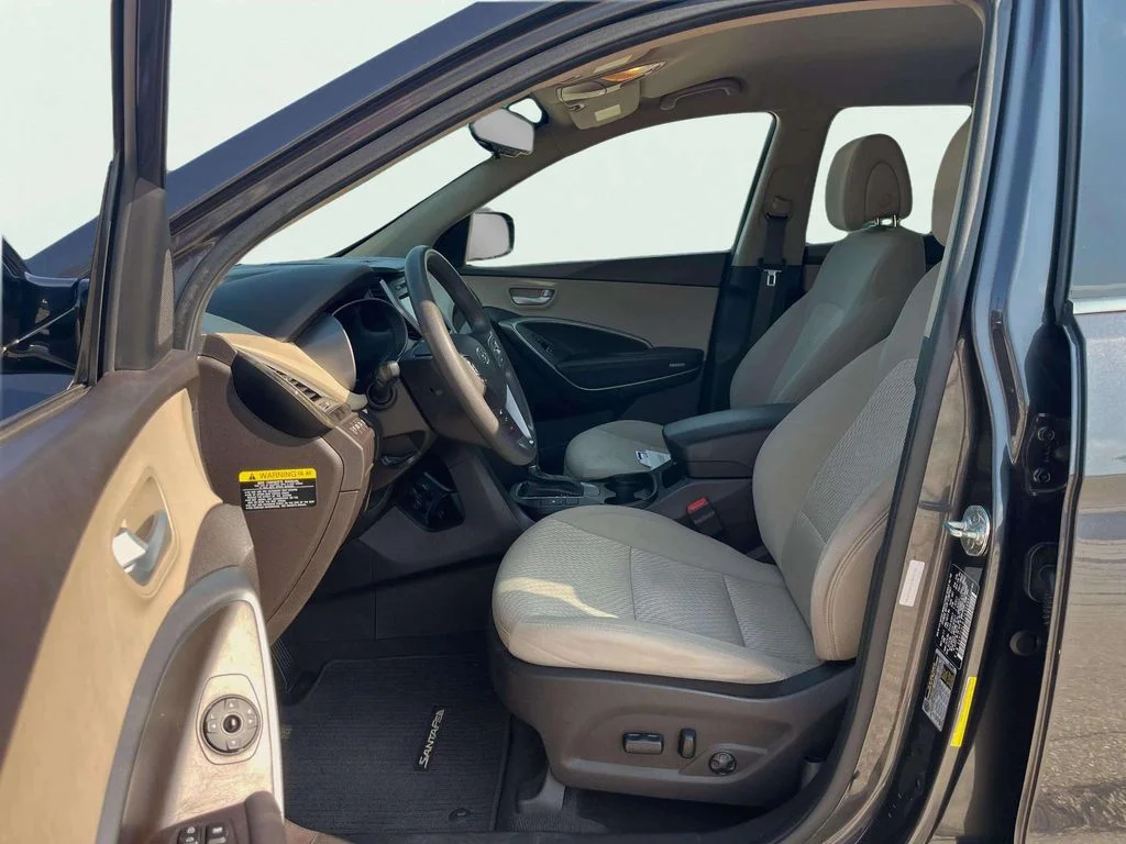 Used 2018 Platinum Graphite Hyundai 2.4 Base image 24