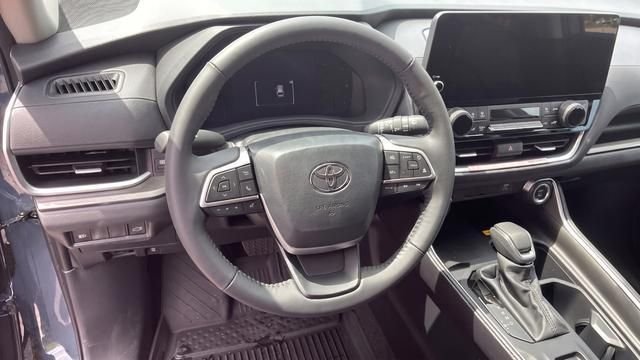 Used 2026 White Toyota XLE image 22