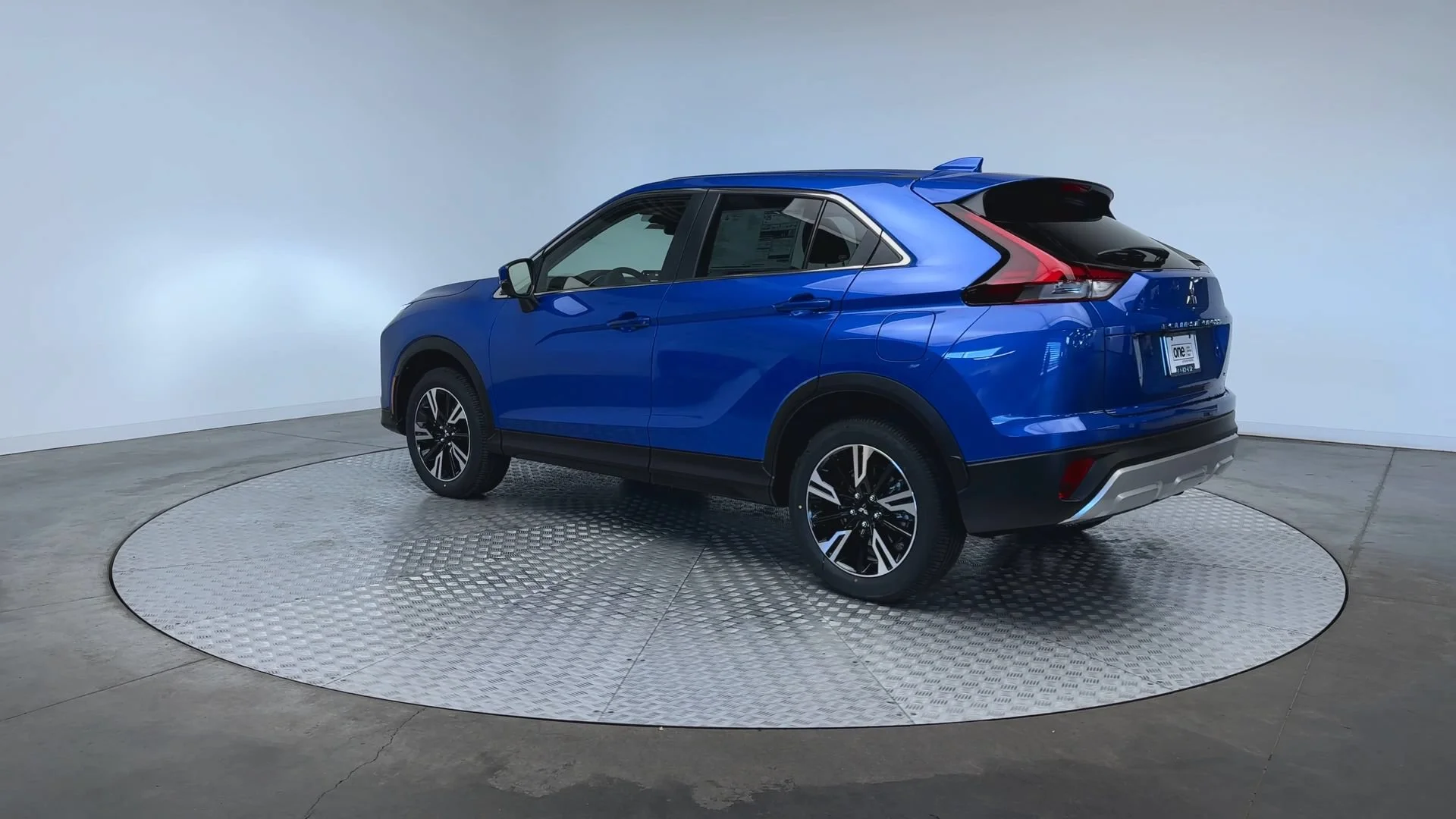 New 2026 Lightning Blue Metallic Mitsubishi SE image 6
