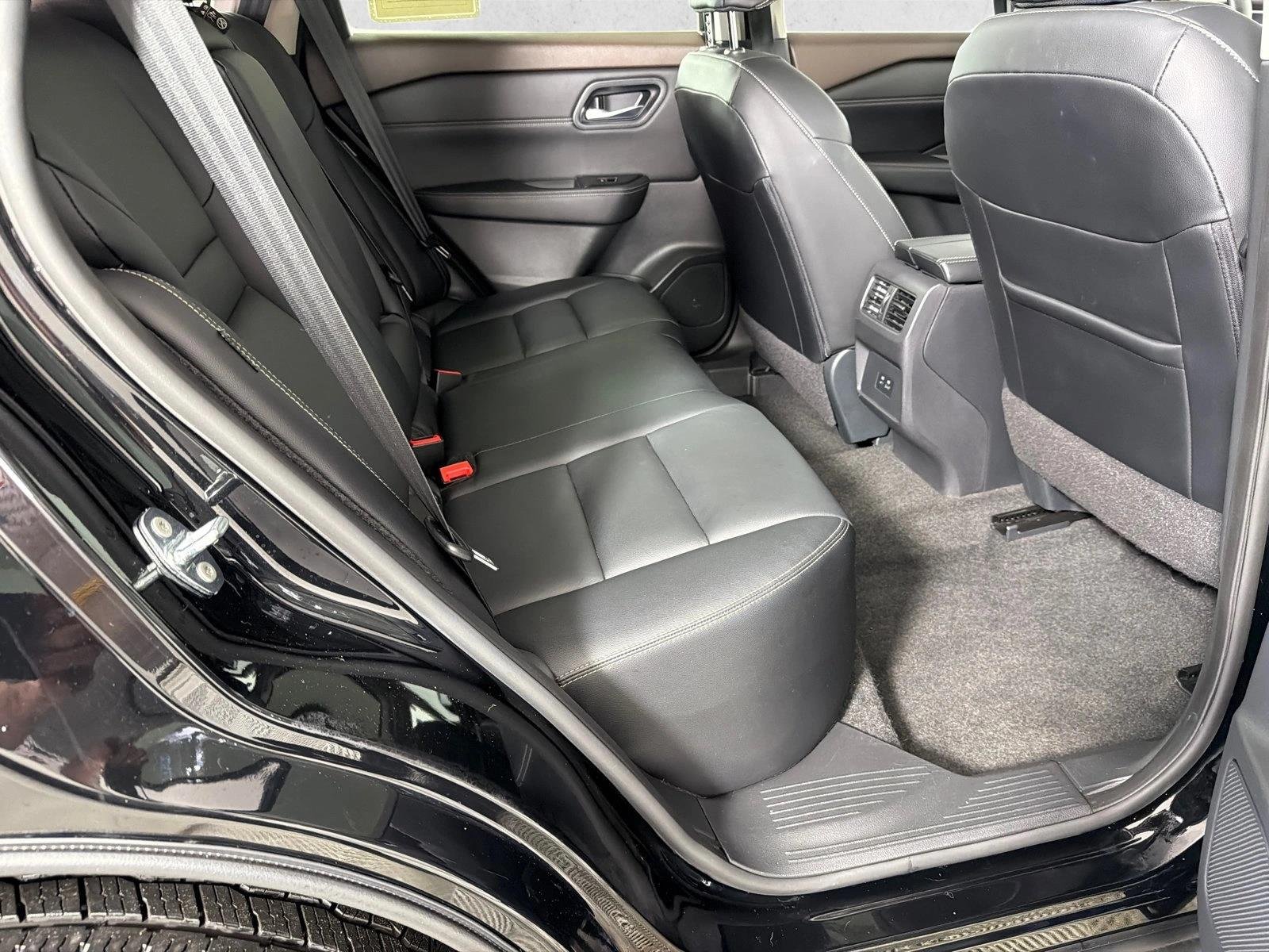 Used 2023 Super Black Nissan SL image 16