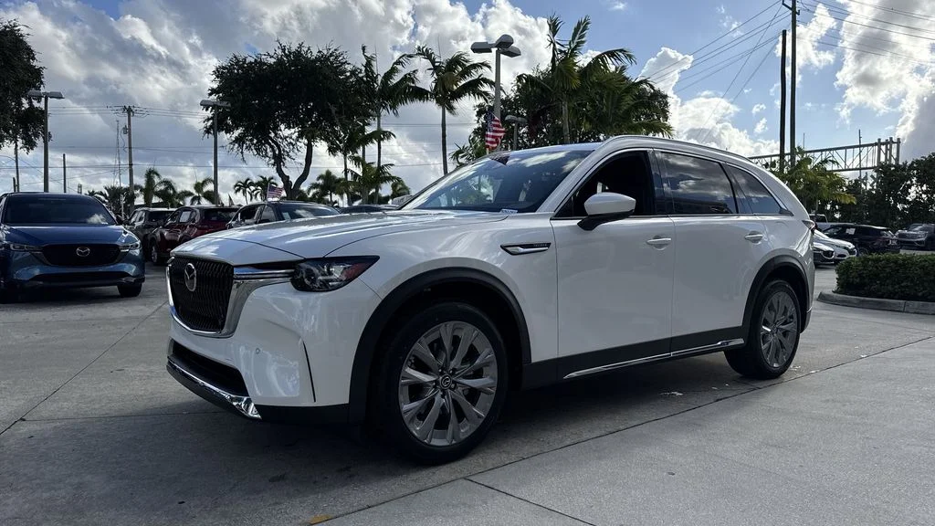2025 Mazda CX-90 Premium Plus Package - Photo 28