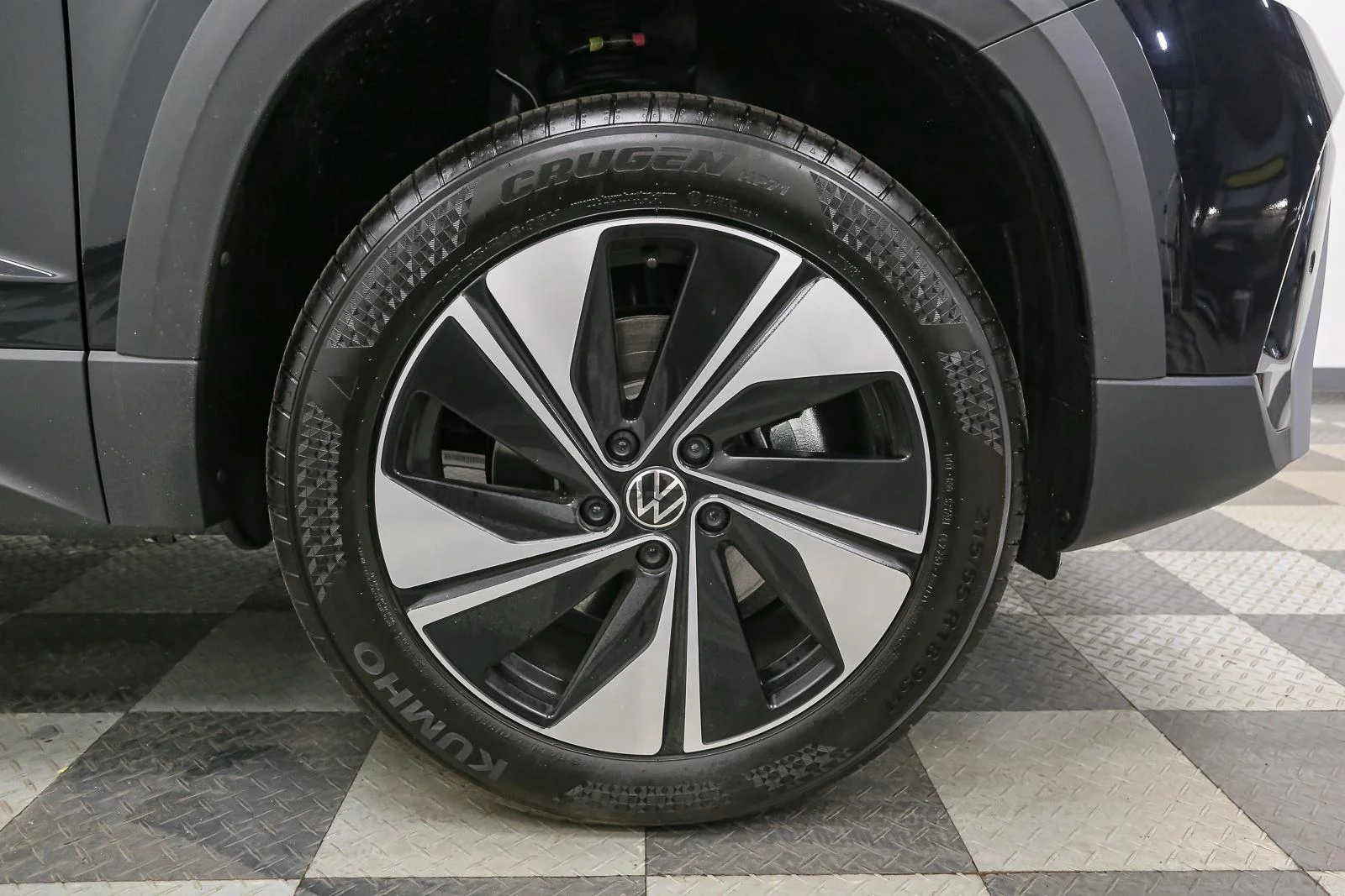 New 2026 Deep Black Pearl Volkswagen SE image 12