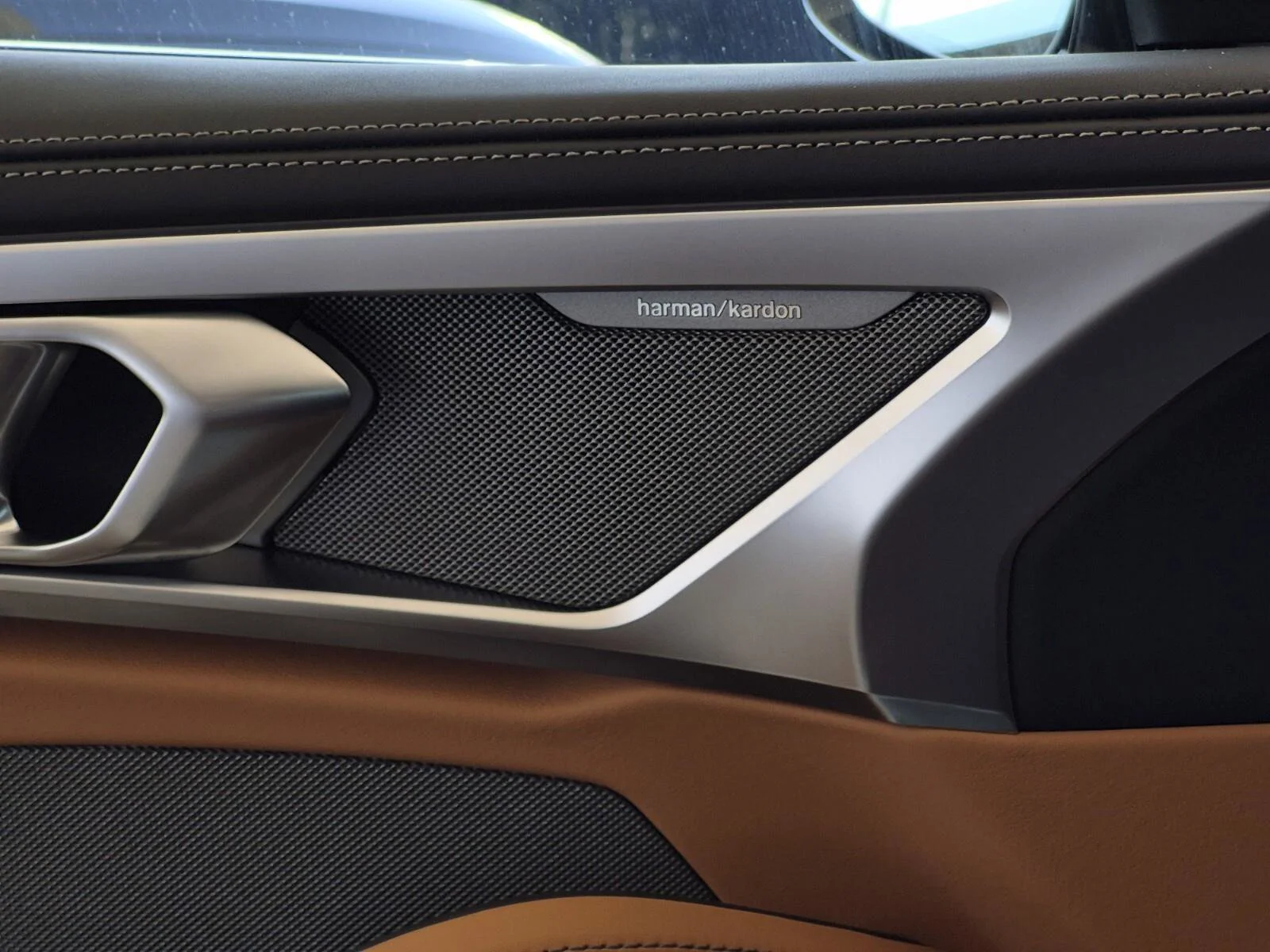 2026 BMW 8 Series 840i - Photo 25