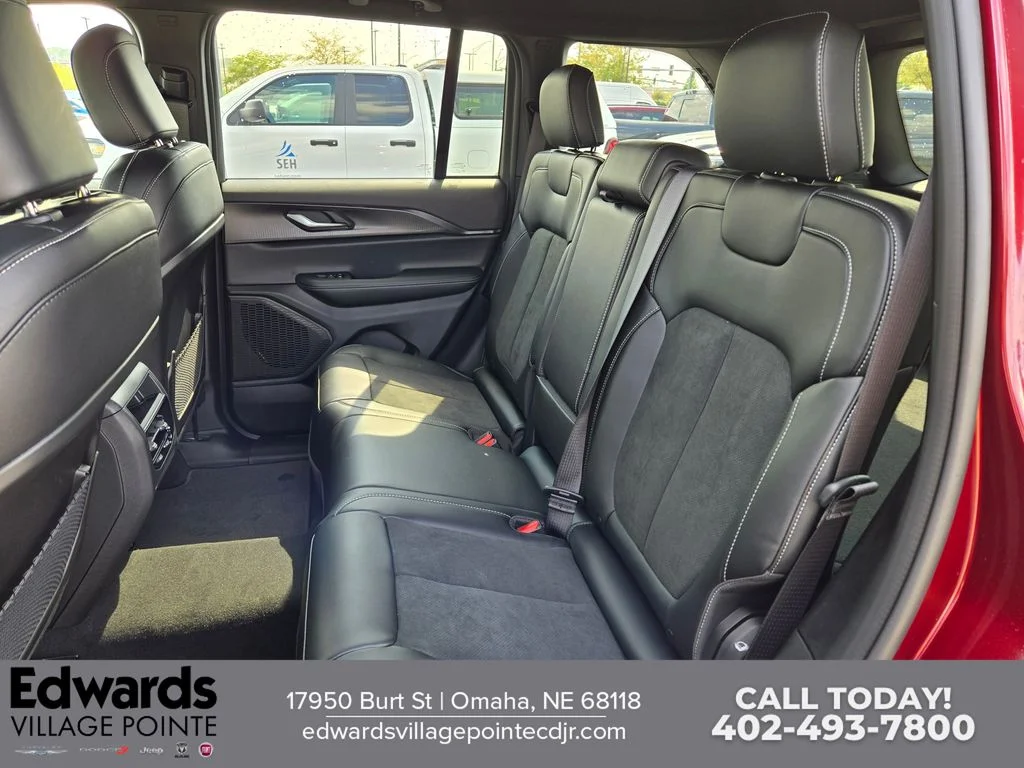 2025 Jeep Grand Cherokee Altitude - Photo 25