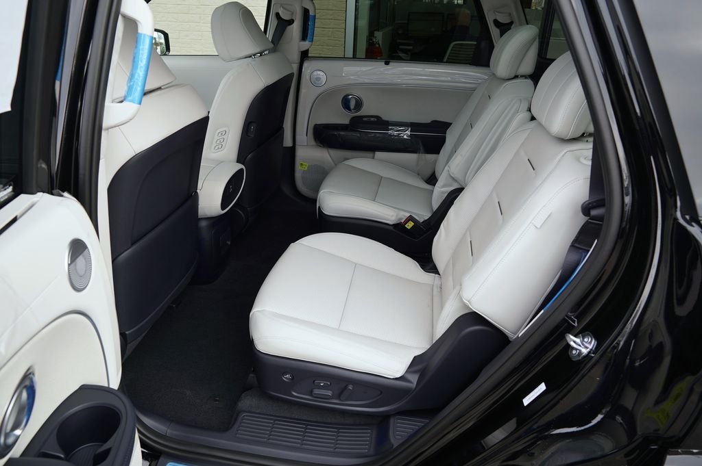 New 2026 Abyss Black Pearl Hyundai Calligraphy image 67