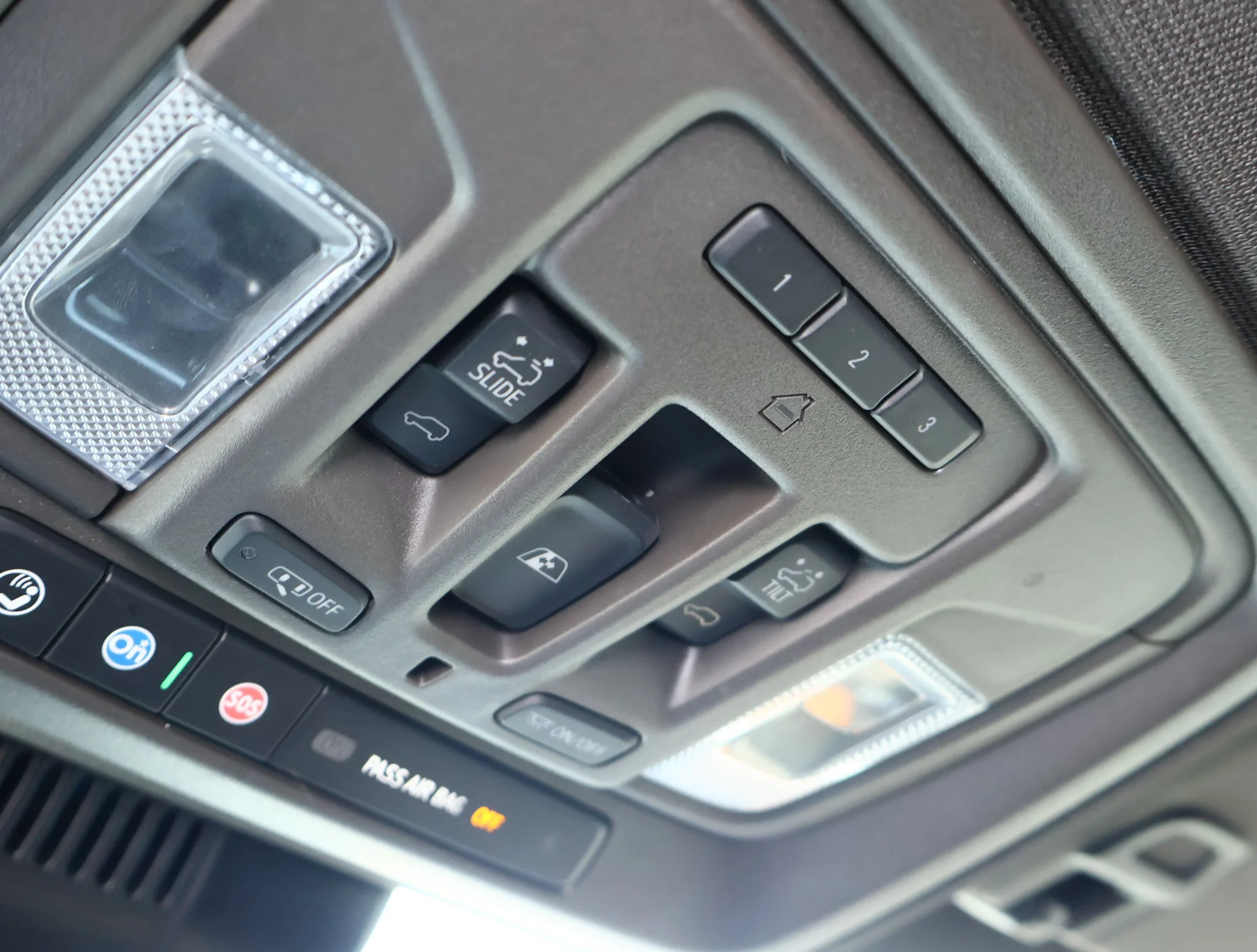 Used 2025 White Frost Tricoat GMC Denali image 26