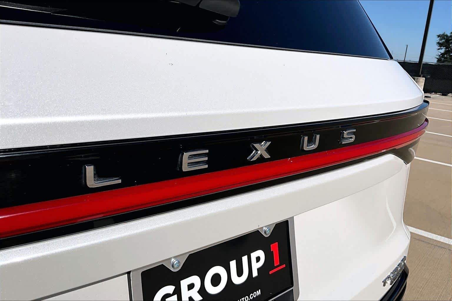 Used 2024 Wind Chill Pearl Lexus F SPORT Luxury image 31